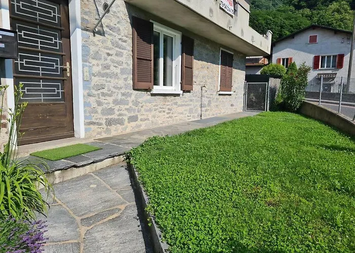 Gartenwohnung Im Zentrum Von Vira/gamborogno Lägenhet