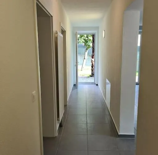 Gartenwohnung Im Zentrum Von Vira/gamborogno דירה